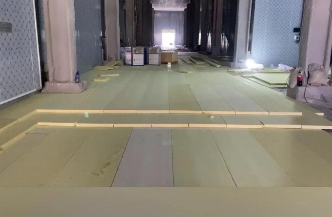 冷庫擠塑板為什么要錯(cuò)縫鋪設(shè)?